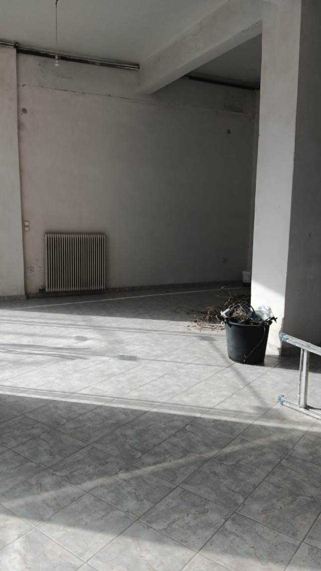 (Προς Ενοικίαση) Επαγγελματικός Χώρος Κατάστημα || Δυτική Αττική/Άνω Λιόσια - 77 τ.μ, 350€ 
