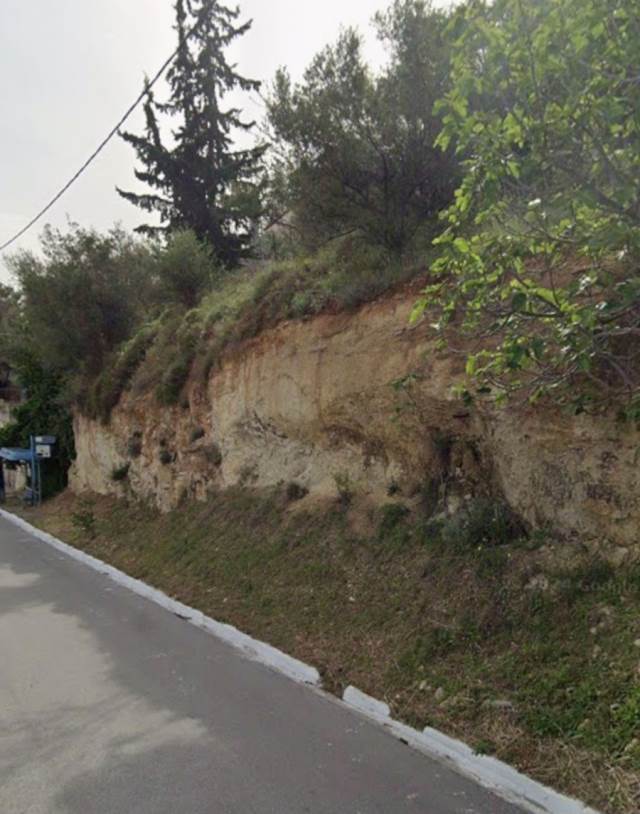 (Προς Πώληση) Αξιοποιήσιμη Γη Οικόπεδο || Δυτική Αττική/Φυλή - 684 τ.μ, 105.000€ 