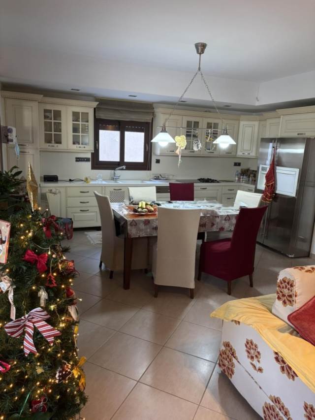 (For Sale) Residential Detached house ||  West Attica/Zefiri - 175 Sq.m, 3 Bedrooms, 330.000€ 