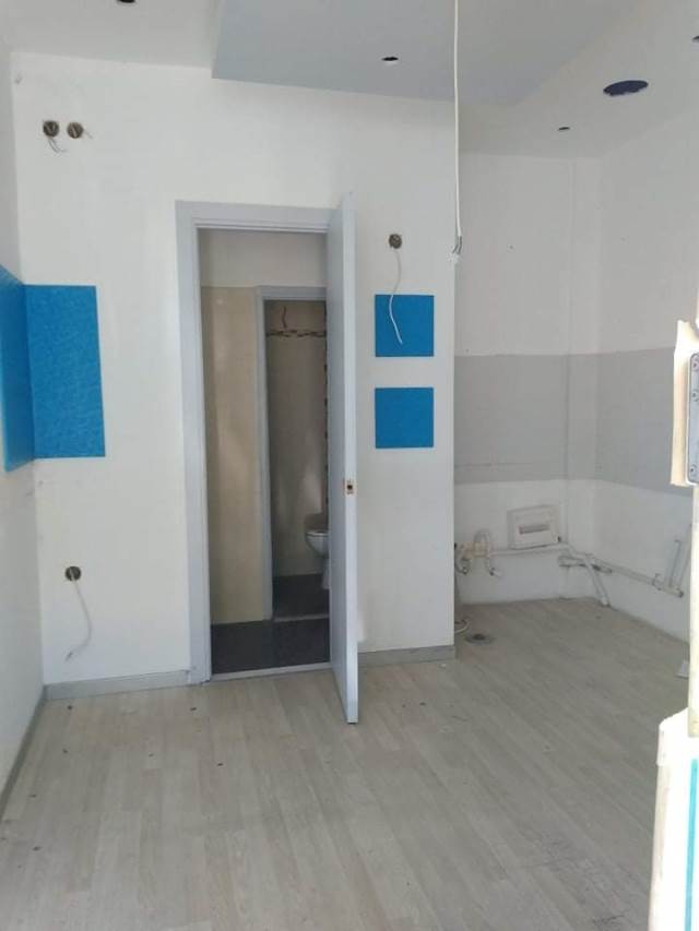 (Προς Πώληση) Επαγγελματικός Χώρος Κατάστημα || Αθήνα Δυτικά/Ίλιον-Νέα Λιόσια - 18 τ.μ, 36.000€ 